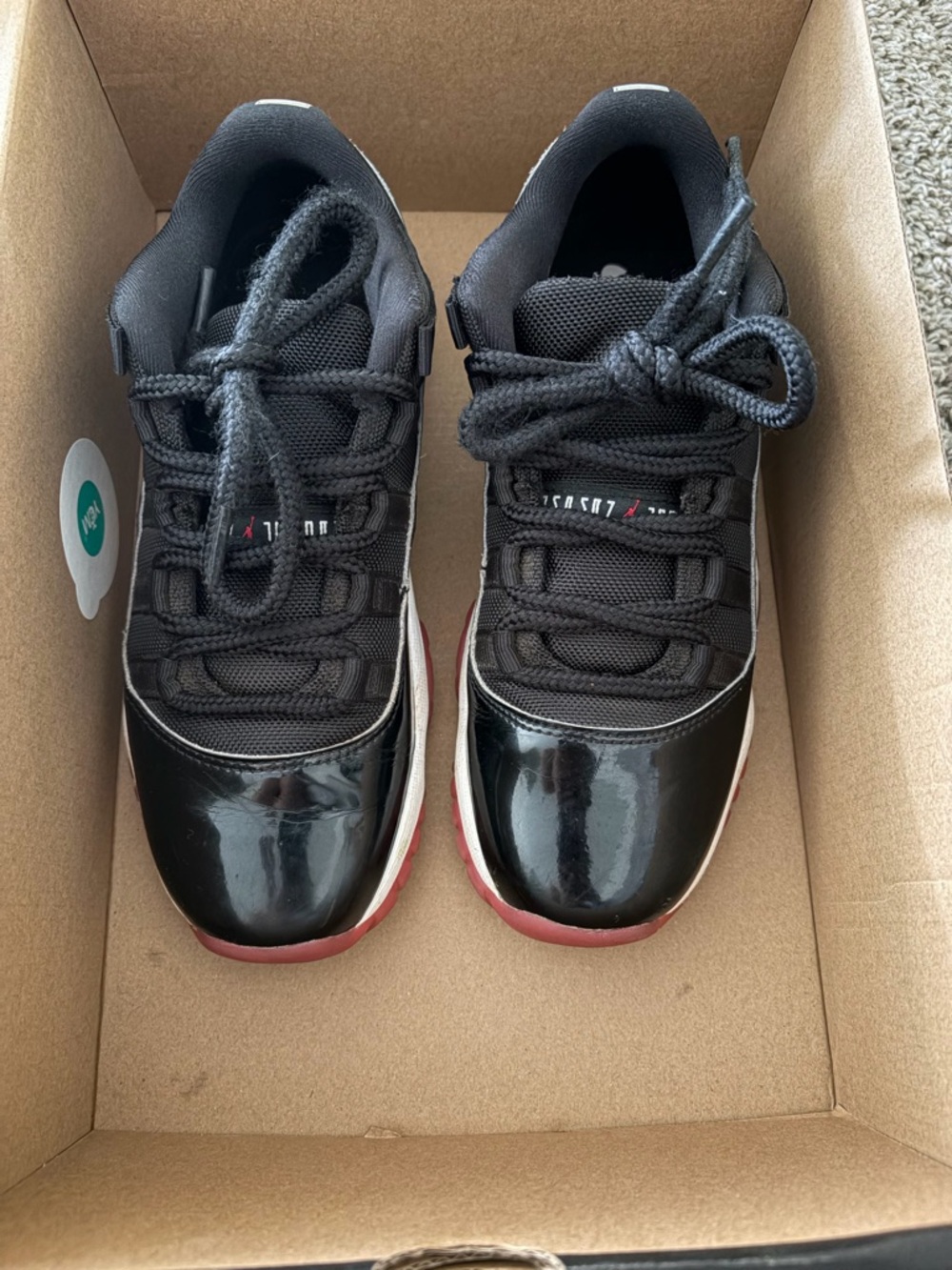 Nike Kids Black and Red Low-Top Sneakers
